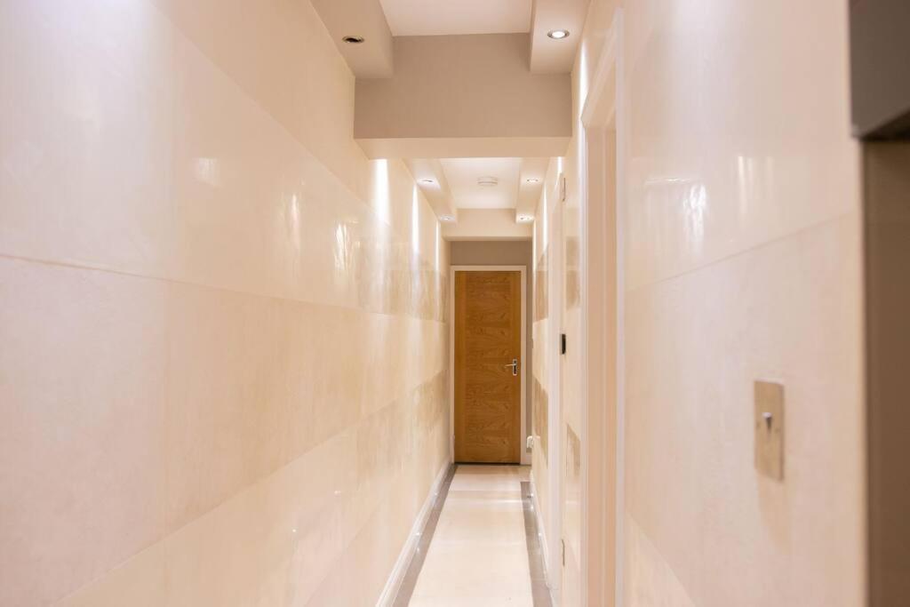 Oikoshomes Three Bedroom Flat In Londra Esterno foto