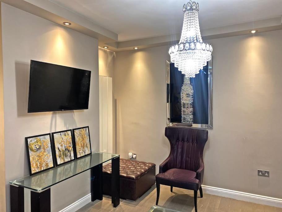 Oikoshomes Three Bedroom Flat In Londra Esterno foto