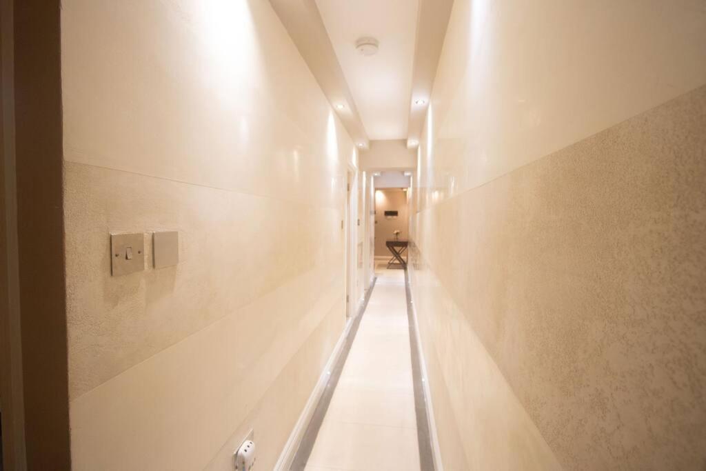 Oikoshomes Three Bedroom Flat In Londra Esterno foto