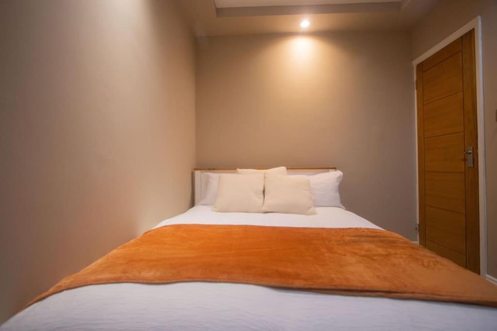 Oikoshomes Three Bedroom Flat In Londra Esterno foto