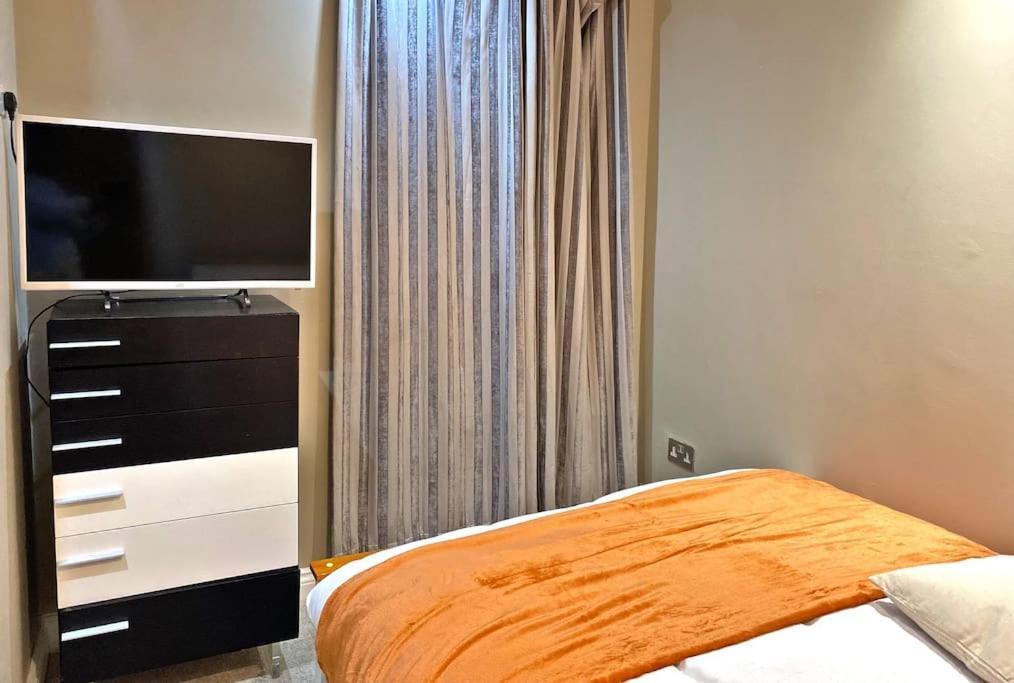 Oikoshomes Three Bedroom Flat In Londra Esterno foto