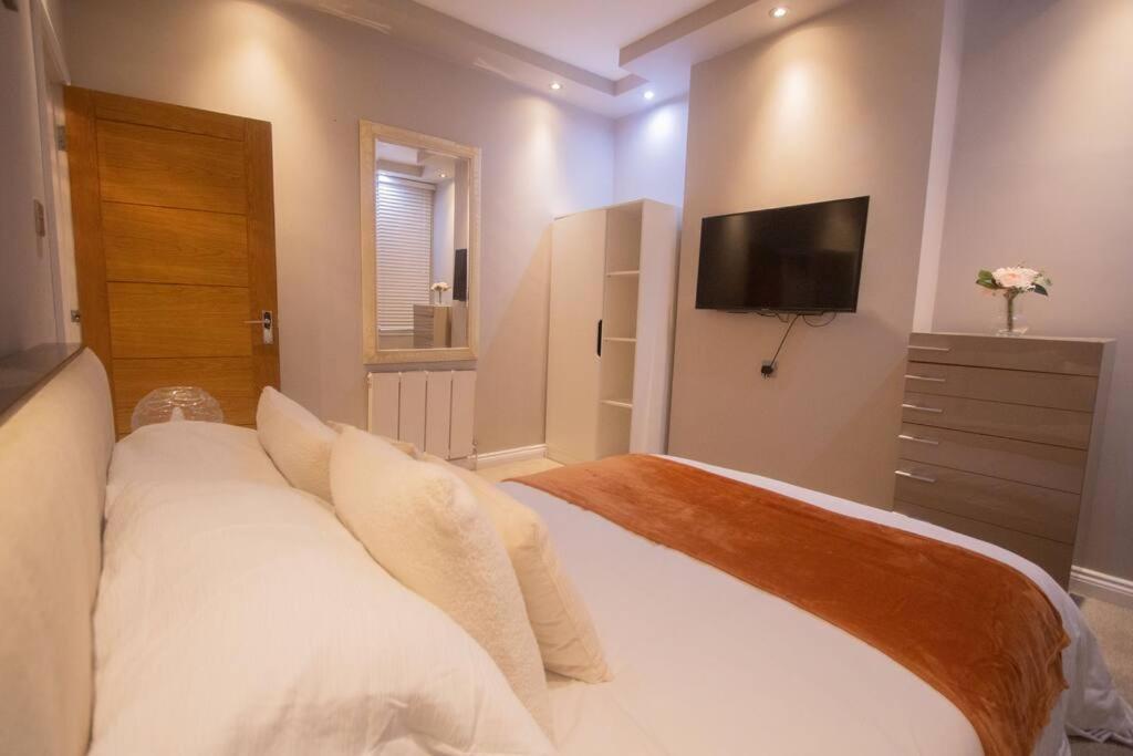 Oikoshomes Three Bedroom Flat In Londra Esterno foto